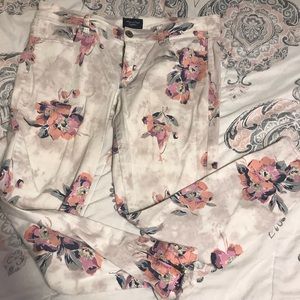 American Eagle capris